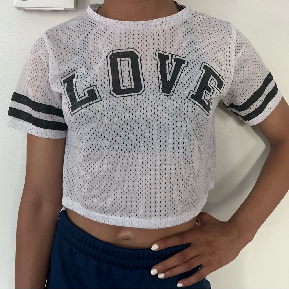 Small white crop top that is a size small